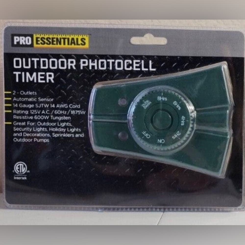 NEW ProEssentials Outdoor PhotoCell Timer Outlet Automatic Sensor Holiday Lights